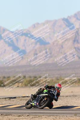 media/Dec-07-2025-CVMA (Sun) [[3e7d2de5dc]]/Race 16-Formula Middleweight/